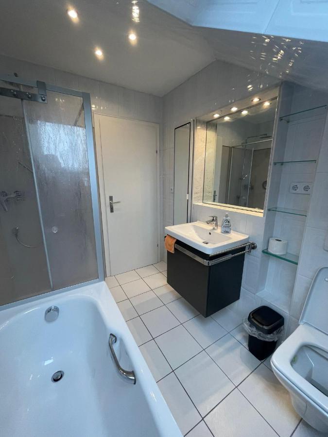 Grosszuegige Ferienwohnung Am Stadtrand Von 풀다 외부 사진